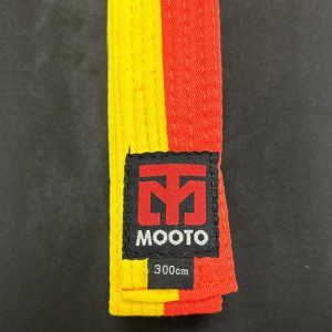 cinturon amarillo naranja mooto