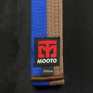 cinturon azul marron mooto