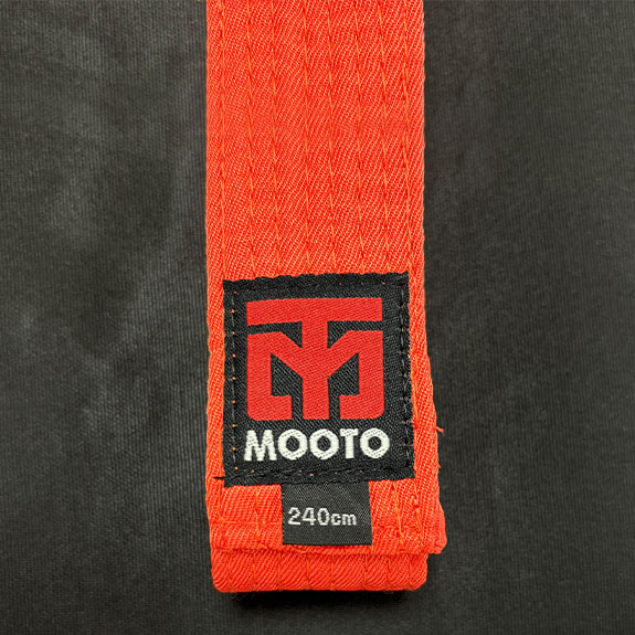 cinturon naranja mooto